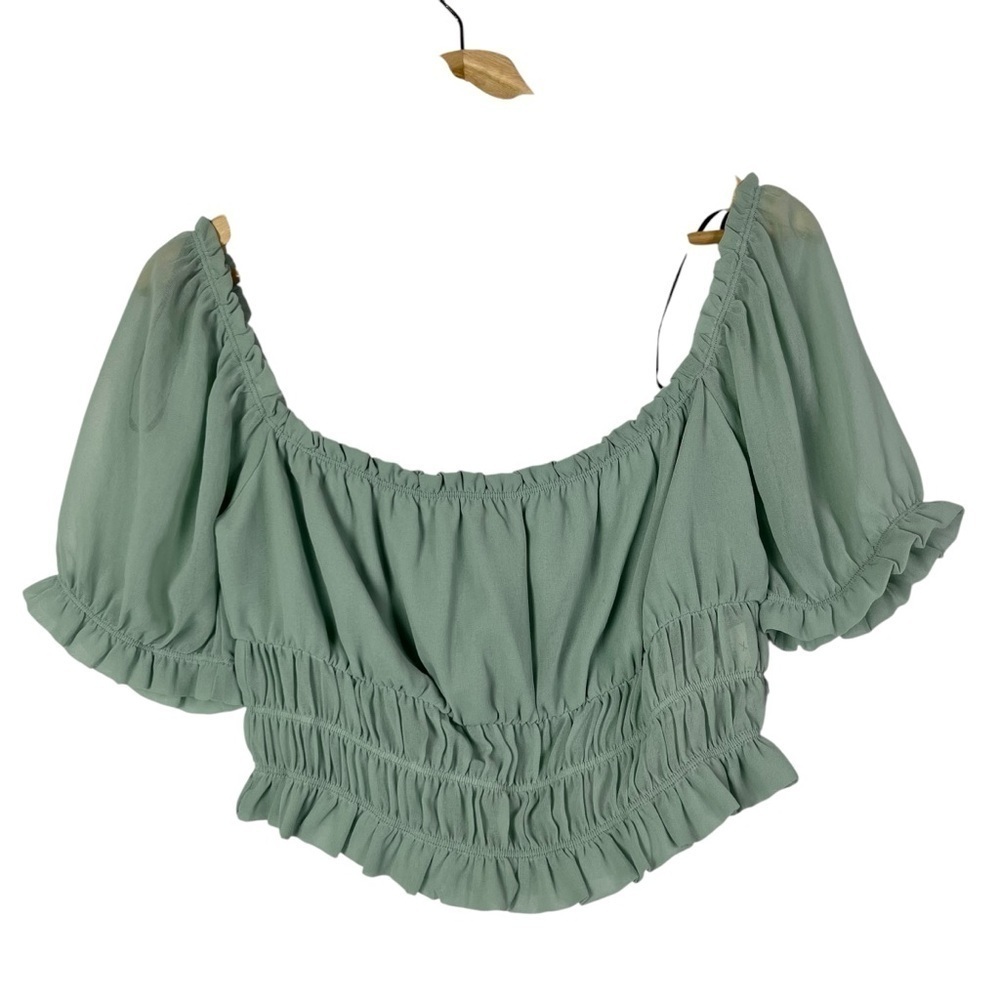 Forever 21 Sage Green Smocked Chiffon Cropped Short Sleeve Top M
